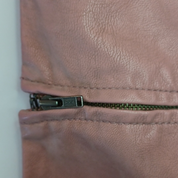 Free people dusty pink micro mini skirt lined  faux leather with zipper - Picture 3 of 9